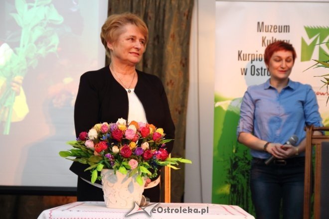 Premiera książki „Kurpiowskie Kwiaty” dr Agnieszki Tańskiej [20.01.2015] - zdjęcie #8 - eOstroleka.pl