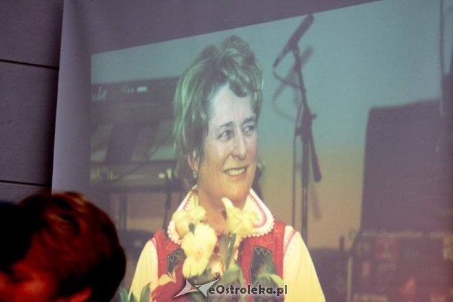 Premiera książki „Kurpiowskie Kwiaty” dr Agnieszki Tańskiej [20.01.2015] - zdjęcie #10 - eOstroleka.pl