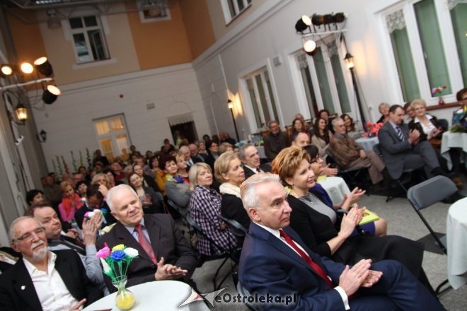 Premiera książki „Kurpiowskie Kwiaty” dr Agnieszki Tańskiej [20.01.2015] - zdjęcie #21 - eOstroleka.pl