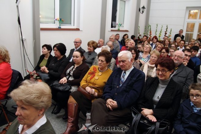 Premiera książki „Kurpiowskie Kwiaty” dr Agnieszki Tańskiej [20.01.2015] - zdjęcie #4 - eOstroleka.pl