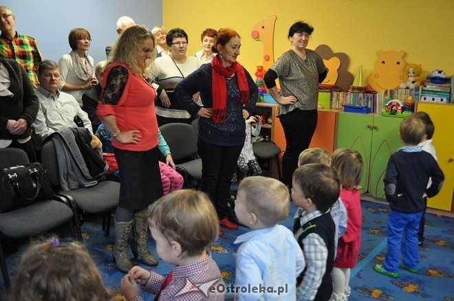 Dzień Babci i Dziadka w Punkcie Przedszkolnym „Kangurek” [23.01.2015] - zdjęcie #28 - eOstroleka.pl
