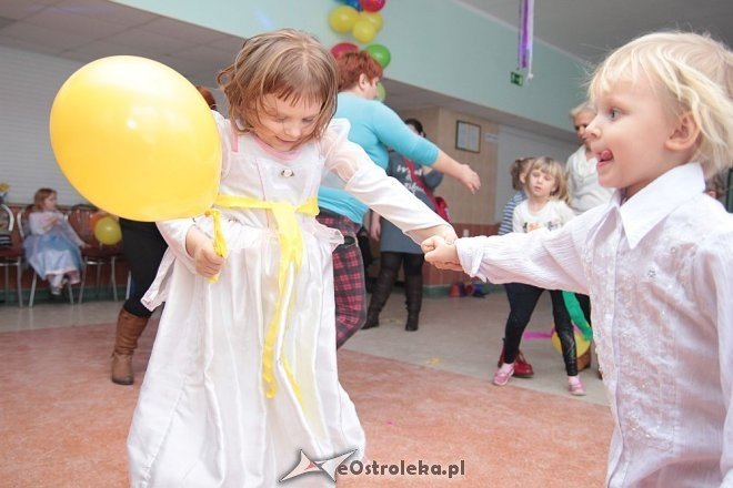 Bal karnawałowy dla podopiecznych MOPR [30.01.2015] - zdjęcie #9 - eOstroleka.pl