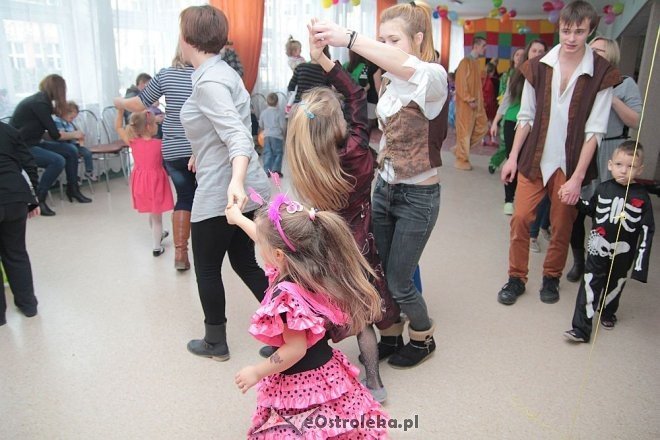 Bal karnawałowy dla podopiecznych MOPR [30.01.2015] - zdjęcie #7 - eOstroleka.pl