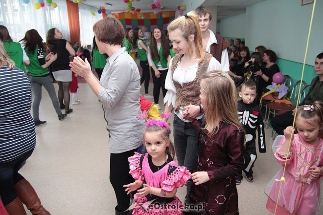 Bal karnawałowy dla podopiecznych MOPR [30.01.2015] - zdjęcie #2 - eOstroleka.pl