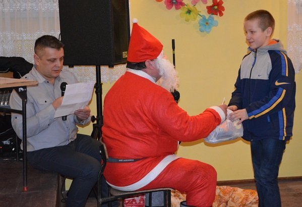 Choinka w miejscowości Tartak - zdjęcie #5 - eOstroleka.pl