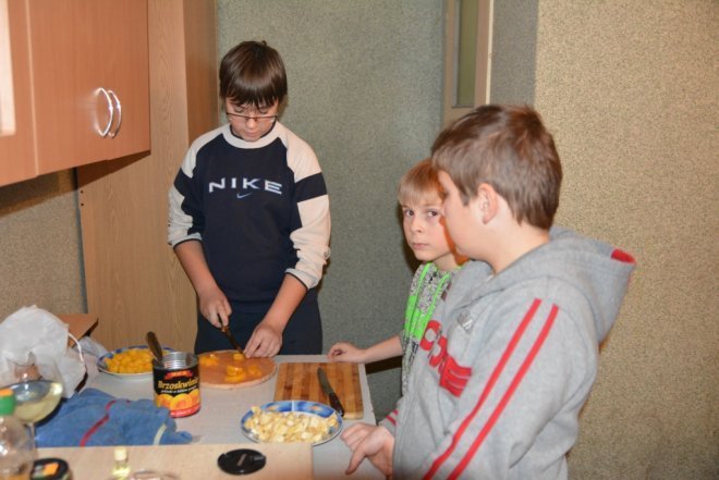 Karnawałowe przysmaki. Warsztaty kulinarne dla dzieci w Goworowie - zdjęcie #9 - eOstroleka.pl