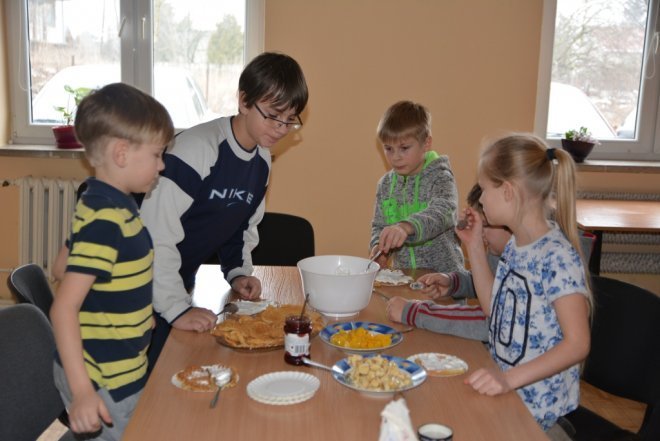 Karnawałowe przysmaki. Warsztaty kulinarne dla dzieci w Goworowie - zdjęcie #6 - eOstroleka.pl