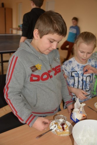 Karnawałowe przysmaki. Warsztaty kulinarne dla dzieci w Goworowie - zdjęcie #9 - eOstroleka.pl