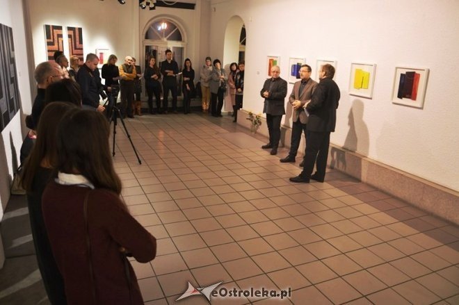 Wernisaż wystawy malarskiej KU ABSTRAKCJI [05.02.2015] - zdjęcie #34 - eOstroleka.pl