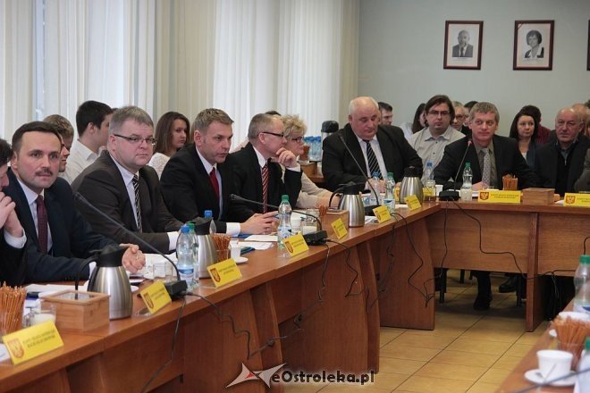 Ostrołęka: Za nami V sesja Rady Miasta [WIDEO, ZDJĘCIA] - zdjęcie #8 - eOstroleka.pl