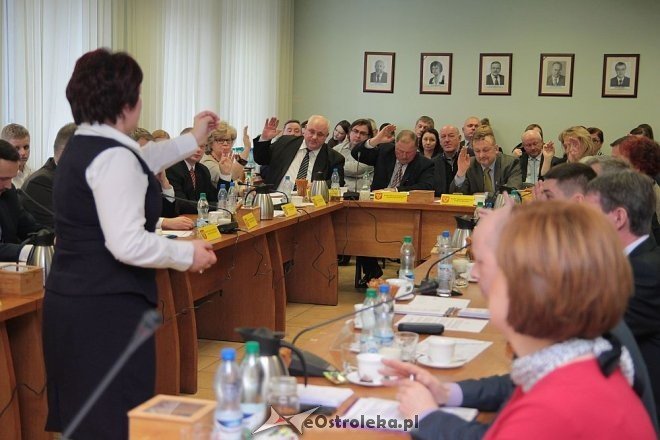 Ostrołęka: Za nami V sesja Rady Miasta [WIDEO, ZDJĘCIA] - zdjęcie #4 - eOstroleka.pl