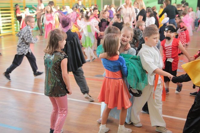 Ball karnawałowy w SP nr 2 [06.02.2015] - zdjęcie #135 - eOstroleka.pl