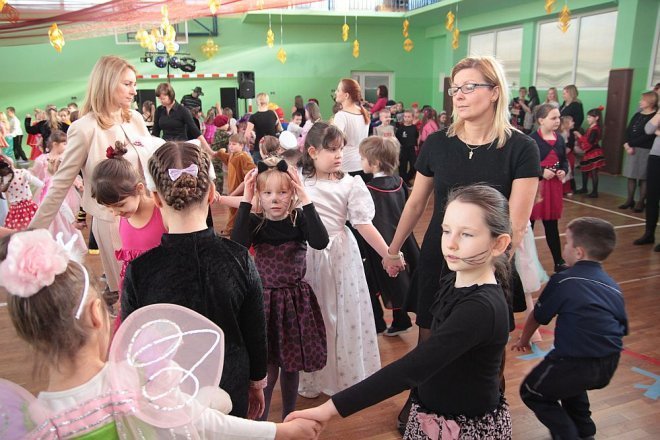 Ball karnawałowy w SP nr 2 [06.02.2015] - zdjęcie #121 - eOstroleka.pl