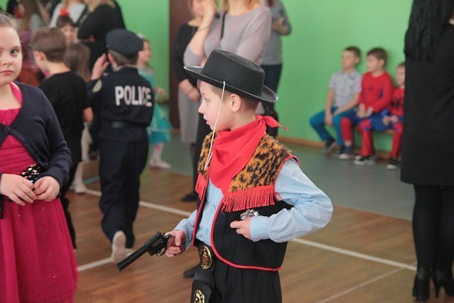 Ball karnawałowy w SP nr 2 [06.02.2015] - zdjęcie #120 - eOstroleka.pl
