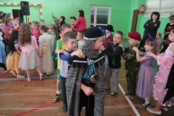 Ball karnawałowy w SP nr 2 [06.02.2015] - zdjęcie #116 - eOstroleka.pl