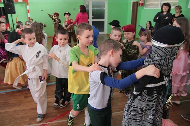 Ball karnawałowy w SP nr 2 [06.02.2015] - zdjęcie #115 - eOstroleka.pl