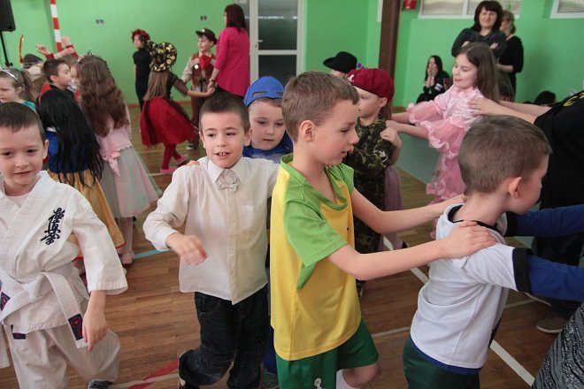 Ball karnawałowy w SP nr 2 [06.02.2015] - zdjęcie #113 - eOstroleka.pl