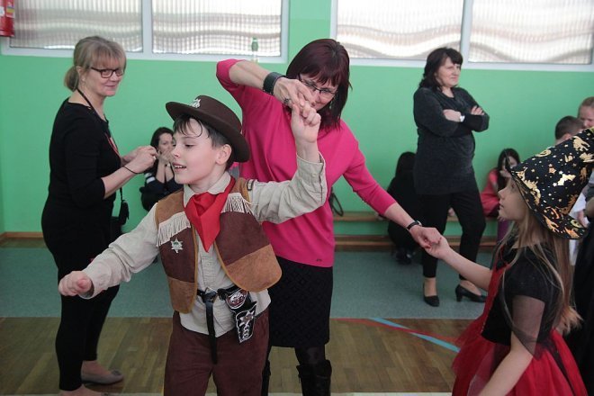 Ball karnawałowy w SP nr 2 [06.02.2015] - zdjęcie #103 - eOstroleka.pl