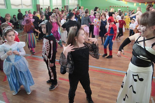 Ball karnawałowy w SP nr 2 [06.02.2015] - zdjęcie #31 - eOstroleka.pl