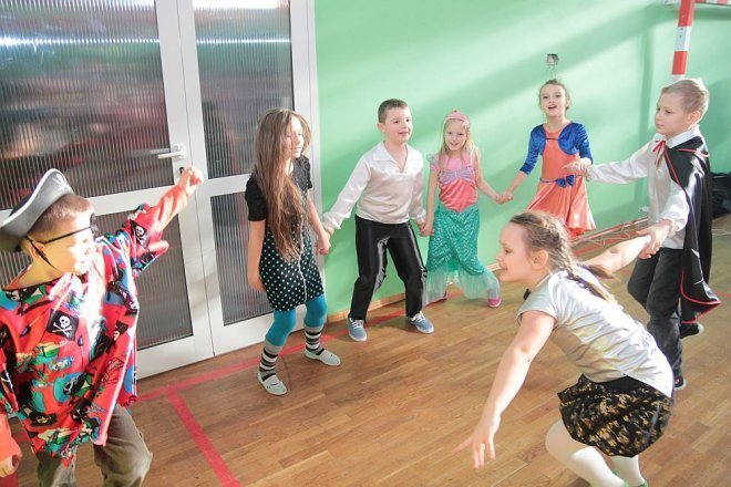 Ball karnawałowy w SP nr 2 [06.02.2015] - zdjęcie #28 - eOstroleka.pl