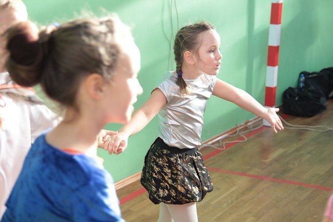 Ball karnawałowy w SP nr 2 [06.02.2015] - zdjęcie #26 - eOstroleka.pl