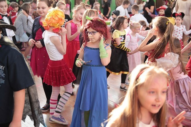 Ball karnawałowy w SP nr 2 [06.02.2015] - zdjęcie #20 - eOstroleka.pl