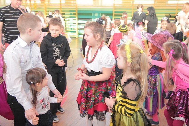 Ball karnawałowy w SP nr 2 [06.02.2015] - zdjęcie #12 - eOstroleka.pl