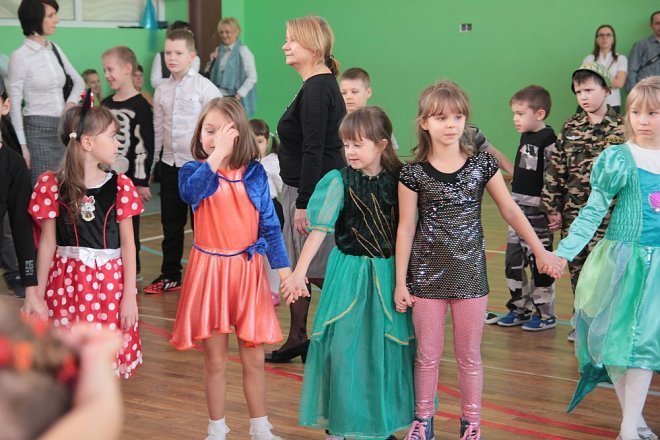Ball karnawałowy w SP nr 2 [06.02.2015] - zdjęcie #98 - eOstroleka.pl