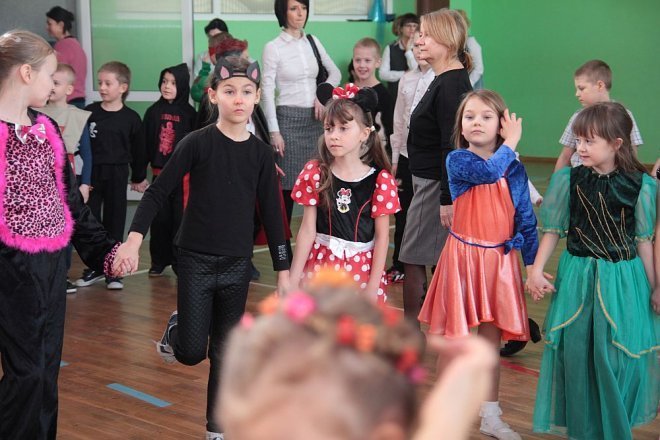 Ball karnawałowy w SP nr 2 [06.02.2015] - zdjęcie #97 - eOstroleka.pl