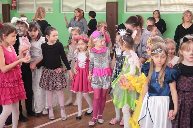 Ball karnawałowy w SP nr 2 [06.02.2015] - zdjęcie #88 - eOstroleka.pl