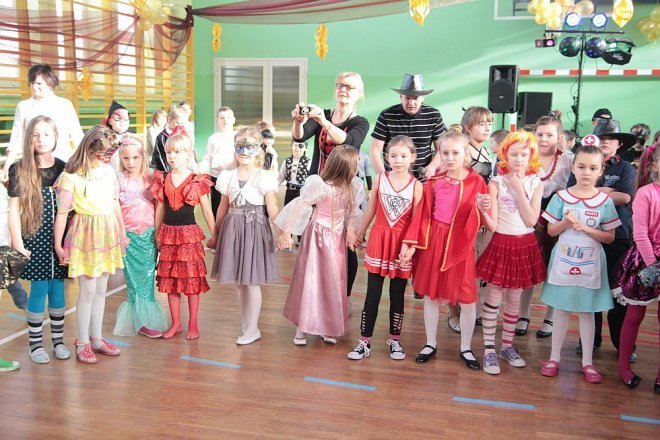 Ball karnawałowy w SP nr 2 [06.02.2015] - zdjęcie #82 - eOstroleka.pl