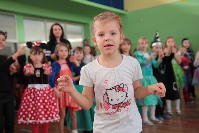 Ball karnawałowy w SP nr 2 [06.02.2015] - zdjęcie #75 - eOstroleka.pl