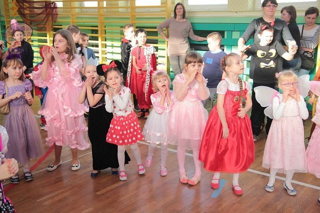 Ball karnawałowy w SP nr 2 [06.02.2015] - zdjęcie #55 - eOstroleka.pl