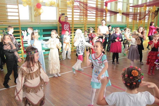 Ball karnawałowy w SP nr 2 [06.02.2015] - zdjęcie #45 - eOstroleka.pl