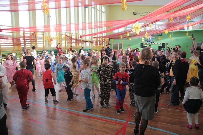 Ball karnawałowy w SP nr 2 [06.02.2015] - zdjęcie #38 - eOstroleka.pl