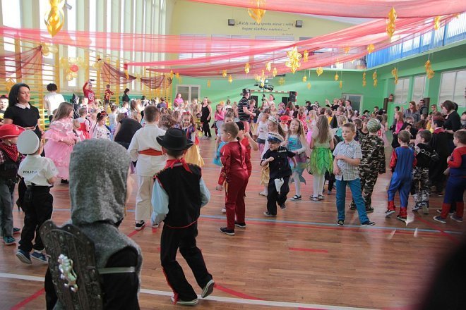 Ball karnawałowy w SP nr 2 [06.02.2015] - zdjęcie #37 - eOstroleka.pl