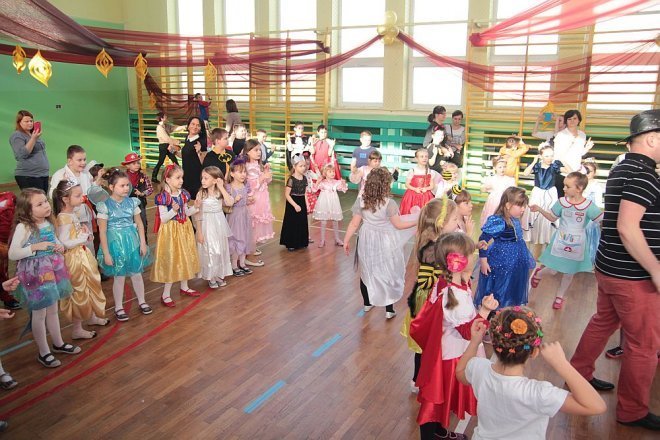Ball karnawałowy w SP nr 2 [06.02.2015] - zdjęcie #58 - eOstroleka.pl