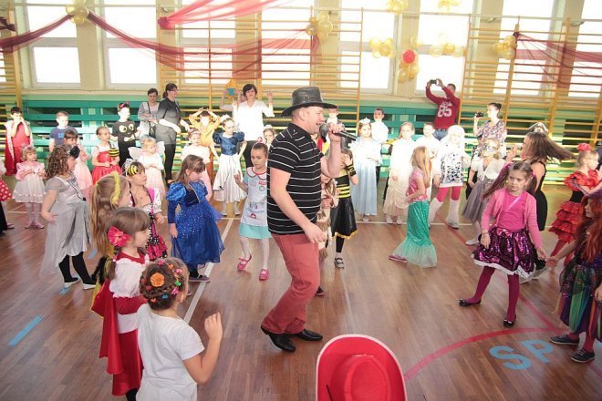 Ball karnawałowy w SP nr 2 [06.02.2015] - zdjęcie #56 - eOstroleka.pl