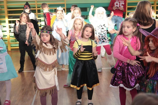 Ball karnawałowy w SP nr 2 [06.02.2015] - zdjęcie #48 - eOstroleka.pl