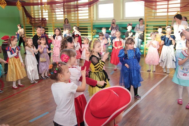 Ball karnawałowy w SP nr 2 [06.02.2015] - zdjęcie #46 - eOstroleka.pl