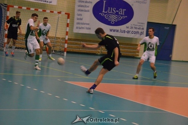 Nocna Liga Futsalu - 8. kolejka [06.02.2015] - zdjęcie #13 - eOstroleka.pl