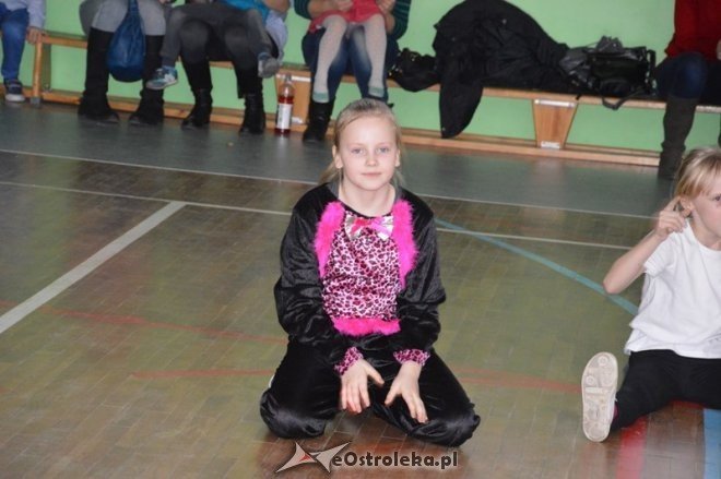 Zabawa choinkowa dla dzieci z os. Traugutta, Parkowe, Witosa [07.02.2015] - zdjęcie #4 - eOstroleka.pl