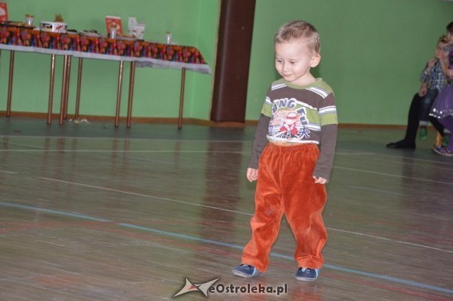 Zabawa choinkowa dla dzieci z os. Traugutta, Parkowe, Witosa [07.02.2015] - zdjęcie #14 - eOstroleka.pl
