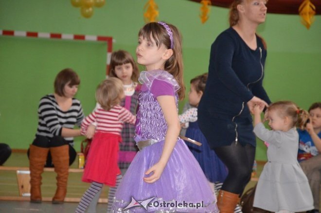 Zabawa choinkowa dla dzieci z os. Traugutta, Parkowe, Witosa [07.02.2015] - zdjęcie #30 - eOstroleka.pl