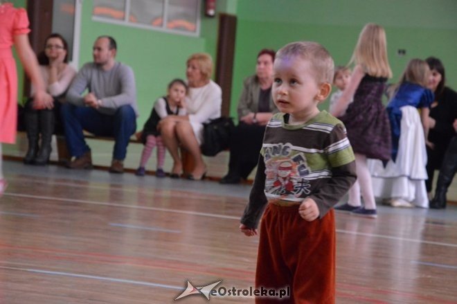 Zabawa choinkowa dla dzieci z os. Traugutta, Parkowe, Witosa [07.02.2015] - zdjęcie #23 - eOstroleka.pl