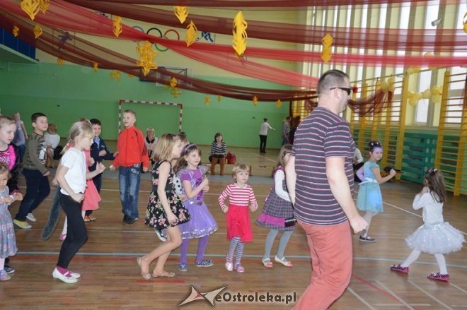 Zabawa choinkowa dla dzieci z os. Traugutta, Parkowe, Witosa [07.02.2015] - zdjęcie #29 - eOstroleka.pl