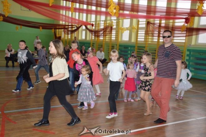 Zabawa choinkowa dla dzieci z os. Traugutta, Parkowe, Witosa [07.02.2015] - zdjęcie #31 - eOstroleka.pl