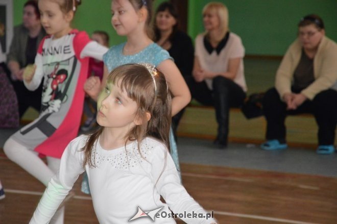 Zabawa choinkowa dla dzieci z os. Traugutta, Parkowe, Witosa [07.02.2015] - zdjęcie #41 - eOstroleka.pl