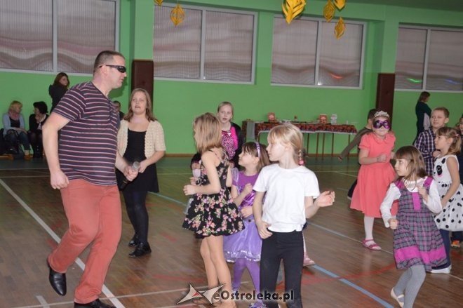 Zabawa choinkowa dla dzieci z os. Traugutta, Parkowe, Witosa [07.02.2015] - zdjęcie #19 - eOstroleka.pl