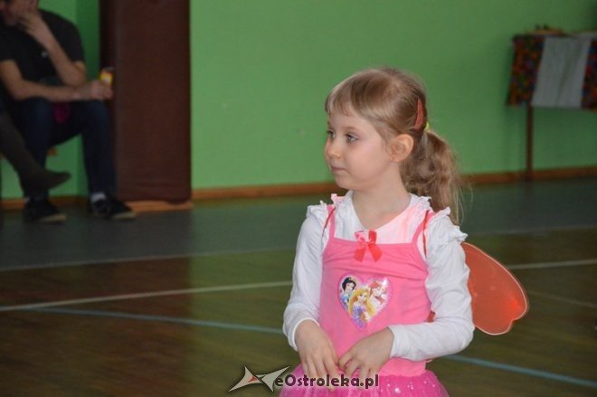 Zabawa choinkowa dla dzieci z os. Traugutta, Parkowe, Witosa [07.02.2015] - zdjęcie #8 - eOstroleka.pl